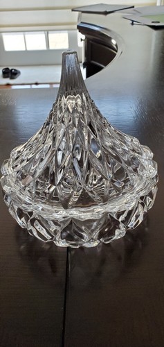 Crystal Famous Hershey Kiss Crystal Candy Dish - Picture 3 of 5