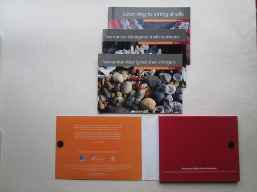 TASMANIAN ABORIGINAL EDUCATION RESOURCE SET 2 Three Booklets READING - Picture 3 of 4