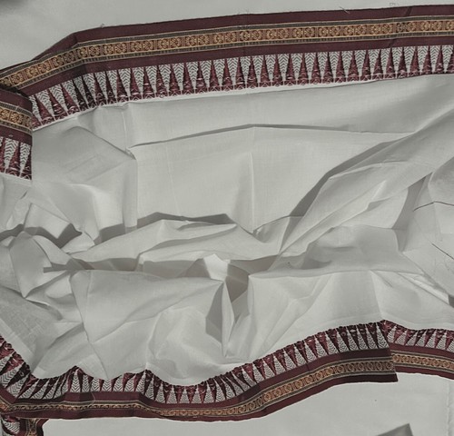 Weißer gewebter Schal mit bunten gewebten Bordüren, 100 % Baumwolle, 36" x 72" (SM-1001) - Bild 1 von 3