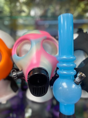gas mask water pipe - Picture 4 of 7