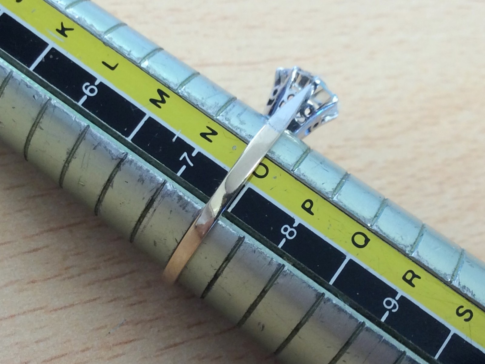 9CT oro oro oro e argentoo 1 1 4 CARATI con DIAMANTE SOLITARIO LOOK Zirconia Anello Taglia O 1940 dd0cc8 9CT oro oro oro e argentoo 1 1 4 CARATI con DIAMANTE SOLITARIO LOOK Zirconia Anello Taglia O 1940 dd0cc8