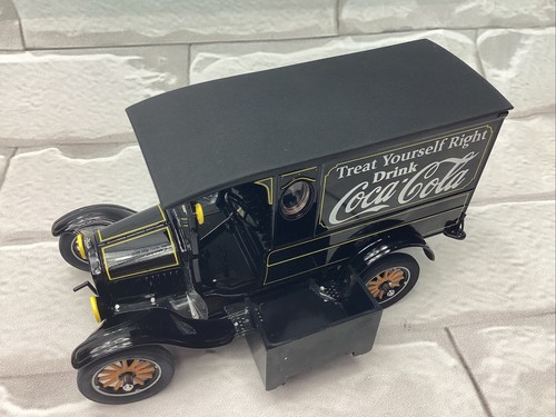 1925 COCA-COLA FORD MODEL T DELIVERY TRUCK DANBURY MINT DIECAST 1:24 & DISPLAY - Picture 8 of 16