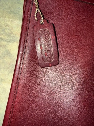 CARTERA CLUTCH GRANDE COACH VINTAGE NYC SLIM - 9555 - Borgoña - Imagen 12 de 21