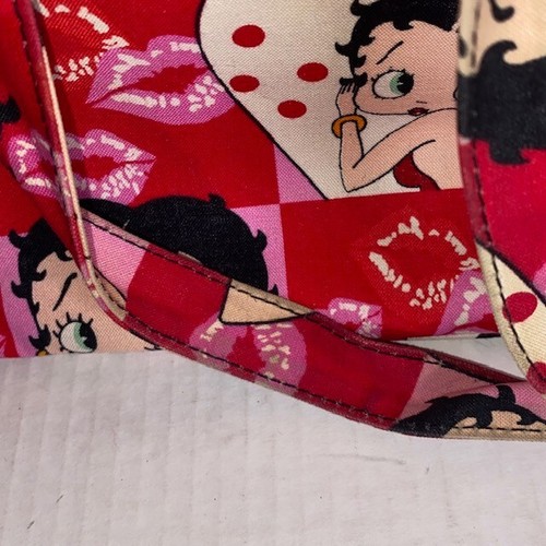 Betty Boop Pink and Red Hearts and Kisses Tote Bag with Coin Purse - Picture 5 of 8
