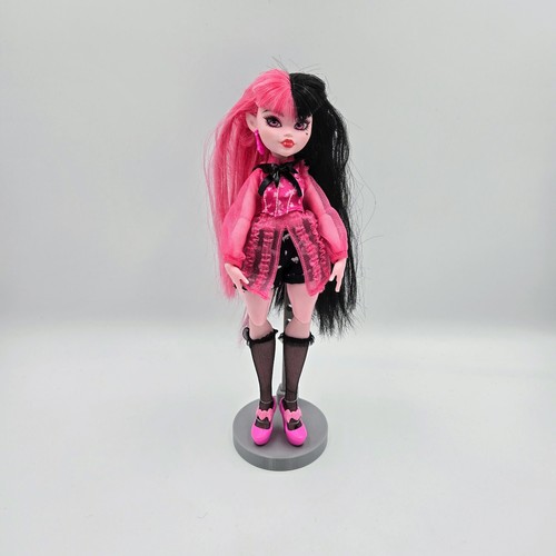 Monster High Doll Draculaura Count Fabulous 2021 Read - Picture 2 of 12