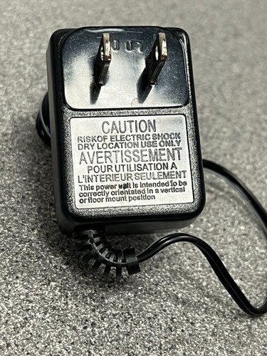 AC-DC Adapter 3ft 76z9 Model 28-d12-100 Input AC120V 60 hz 2.5w output dc12v - Picture 2 of 7