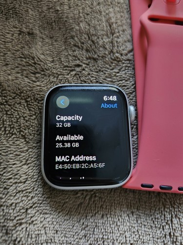 Apple iWatch series 5 44mm Great Condition Silver - Photo 4 sur 15