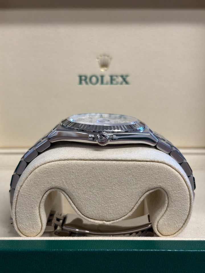 Rolex Land-Dweller 40 127334 2025 New unworn condition | eBay UK