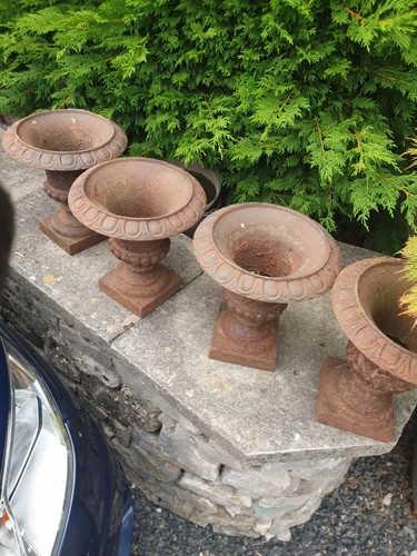 Vintage Cast Iron Flower Pots X 1 - Picture 4 of 6
