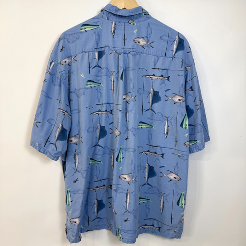 Camisa con botones de manga corta estampado de peces Columbia para hombre grande azul con un bolsillo - Imagen 3 de 8