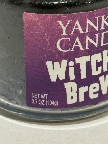 Yankee Candle WITCHES BREW Tarro de Halloween Vela 3.7 OZ Nuevo - Imagen 2 de 3