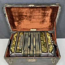 Antique Pearl Queen Georgi & Vitak Co Button Box Accordion - READ