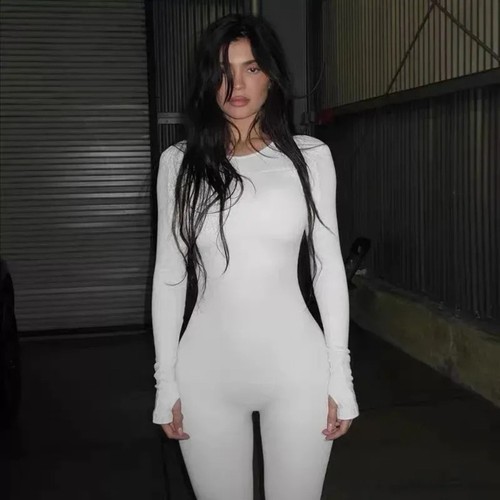 Nuevo con etiquetas Traje de gato Khy By Kylie Jenner Stone manga larga acolchado capa base talla XS - Imagen 1 de 7