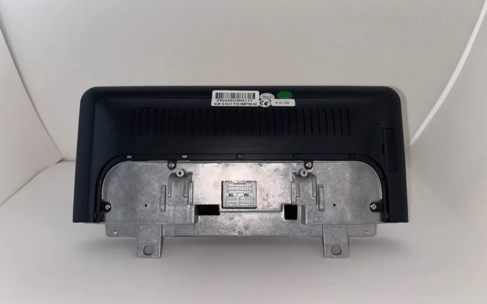 Kit Wireless CarPlay & Android Auto per BMW X1 E84 2009‑2015 – Plug & Play - Immagine 2 di 4