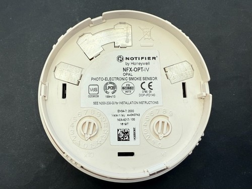 £15 + vat (uk) - Notifier , NFXI-OPT-IV Addressable - Smoke Detector - Picture 2 of 4