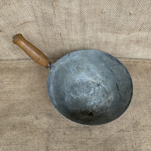 Vintage Round Metal Feed Scoop - Wooden Handle - Picture 2 of 6