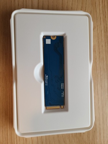 Toshiba XG6 Series KXG6AZNV1T02 1TB PCIe 3.1 x4 NVMe M.2 80mm SSD - Picture 2 of 5