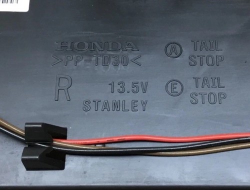 2006-2007 HONDA ACCORD SEDAN TAIL LIGHT LED UNIT : RIGHT SIDE OEM #33502-SDA-A32 - Picture 4 of 4