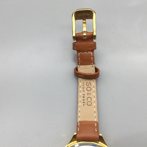 Reloj SO & CO New York Cristales Dorados 38mm Correa Cuero Marrón Mujer Batería Nueva - Imagen 11 de 15
