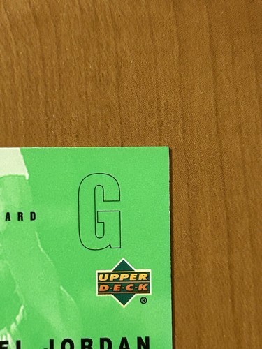 (2) 2003-04 Upper Deck UD Top Prospects - Carte Michael Jordan #1 - Foto 12 di 22