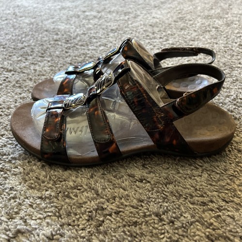 Scarpe sandali donna ambra vionica US 8 UK6 EU 39 oro marrone pelle verniciata TVW1275 - Foto 4 di 11