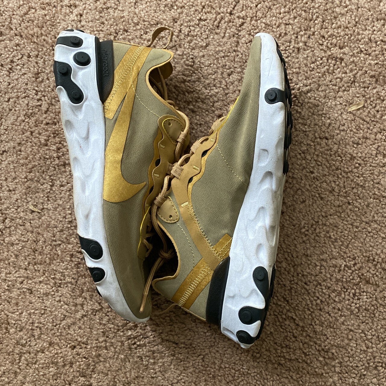 Size 8.5 - Nike React Element 55 Metallic Gold 20… - image 2