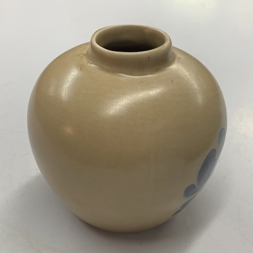 Vintage Pfaltzgraff Folk Art 4" Round Pottery Jar Vase Container Blue and Tan - Picture 6 of 8