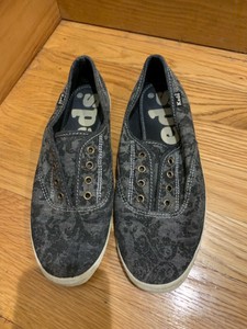 keds laceless sneakers