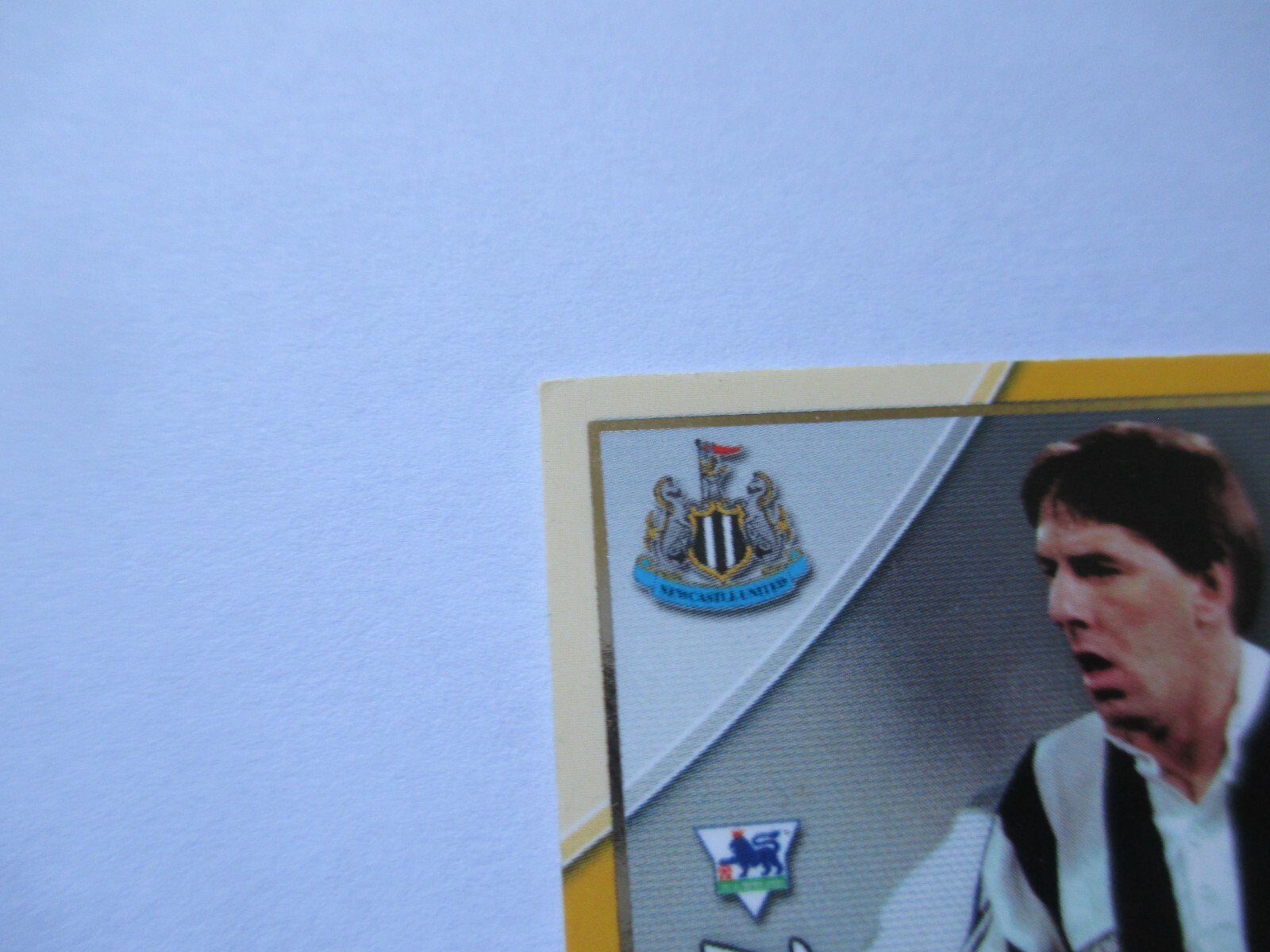 Topps Premier Gold 2003 Peter Beardsley Hologram Signed Autograph Card **Auto** - Picture 7 of 12