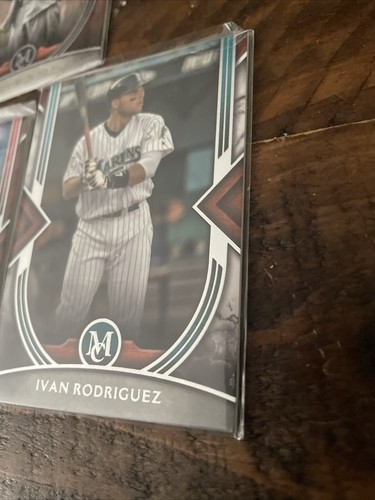 2022 Topps Museum Collection - #80 Ivan Rodriguez HOF LEGEND MARLINS - Picture 5 of 6