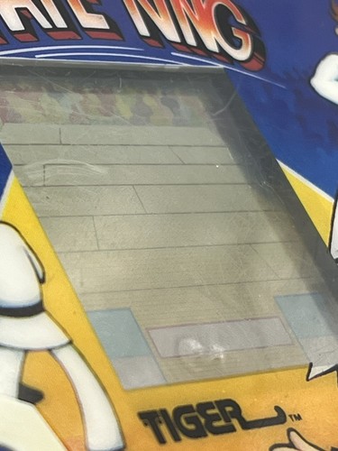 Karate King Tiger Electronics Handheld LCD Game 1987 Vintage Tested Works Retro - Picture 17 of 17