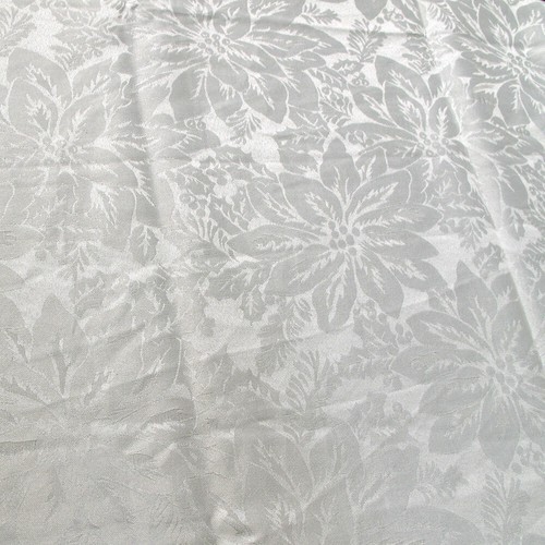 Assorted Polyester Jacquard Tablecloth 132 x 178 cm - Picture 10 of 48