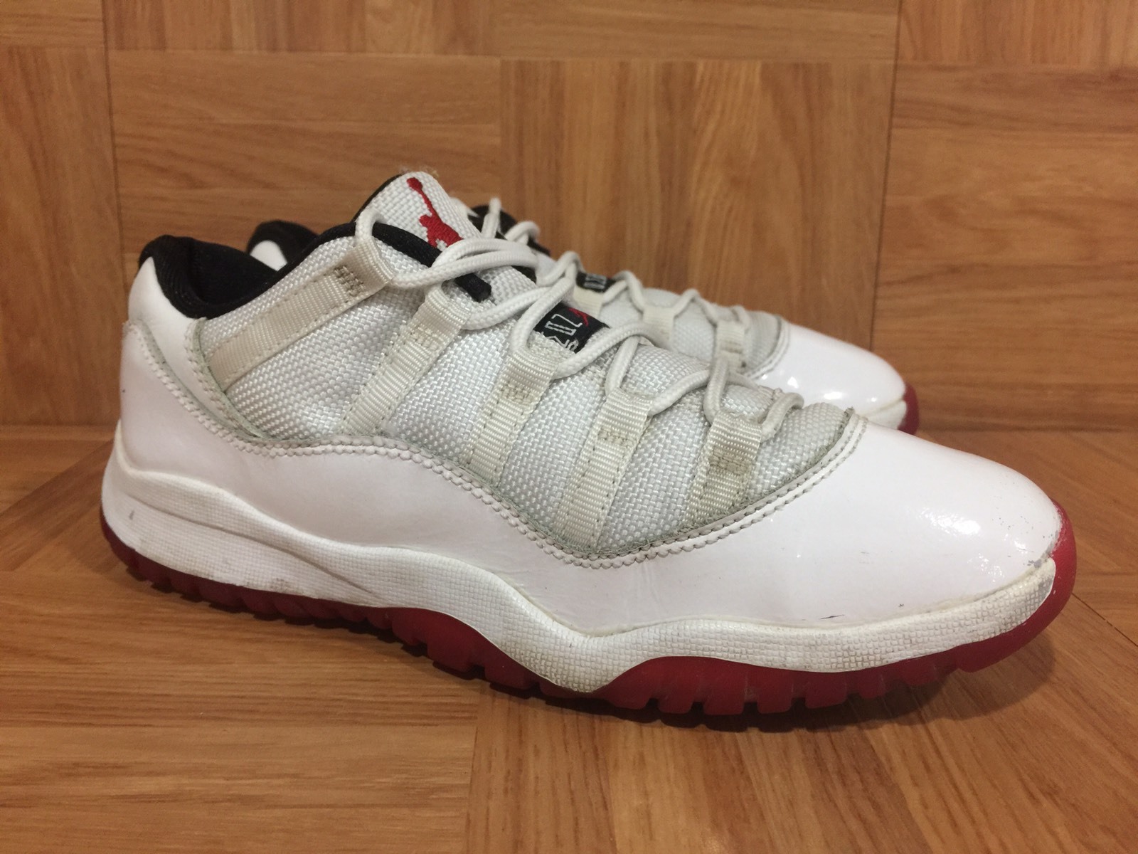 Hight Quality Nike Air Jordan 11 Retro White Varsity Red