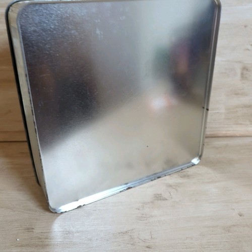 Monopoly Parker Bros 2000 Millennium Edition in Collectors Silver Tin - Picture 13 of 20