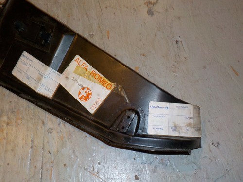 Alfa Romeo SPIDER New NOS Original Driver's Side LEFT DOOR JAMB PANEL 605-59988 - Picture 7 of 9