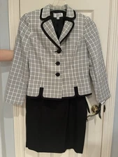 NWT Le Suit Women Ivory Black Skirt Suit Two Piece Set Size 8P $200