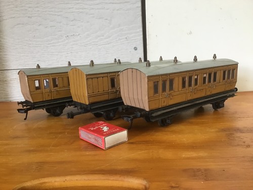 Vintage Pre-war Bing or Bassett-Lowke O Gauge LNER Coaches 1920's (Set 1)