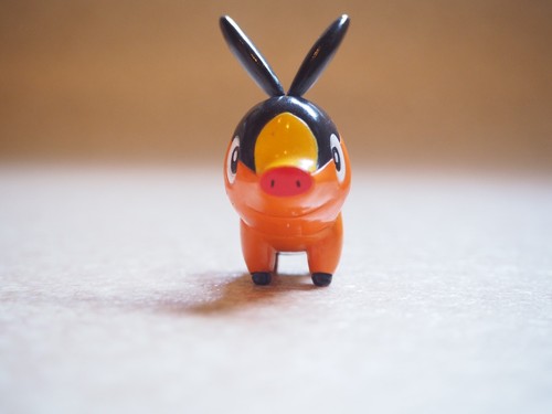 Tomy Pokemon Tepig Figure Mini Toy Moncolle - Picture 2 of 7
