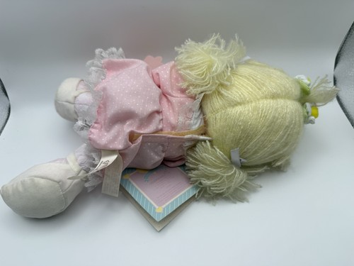NEU Vintage 1985 Precious Moments Friendship Line Best Wishes Plüschpuppe mit Ring - Bild 3 von 8