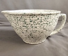 Monmouth Western Stoneware Green Spatterware Beehive Batter Bowl Maple Leaf