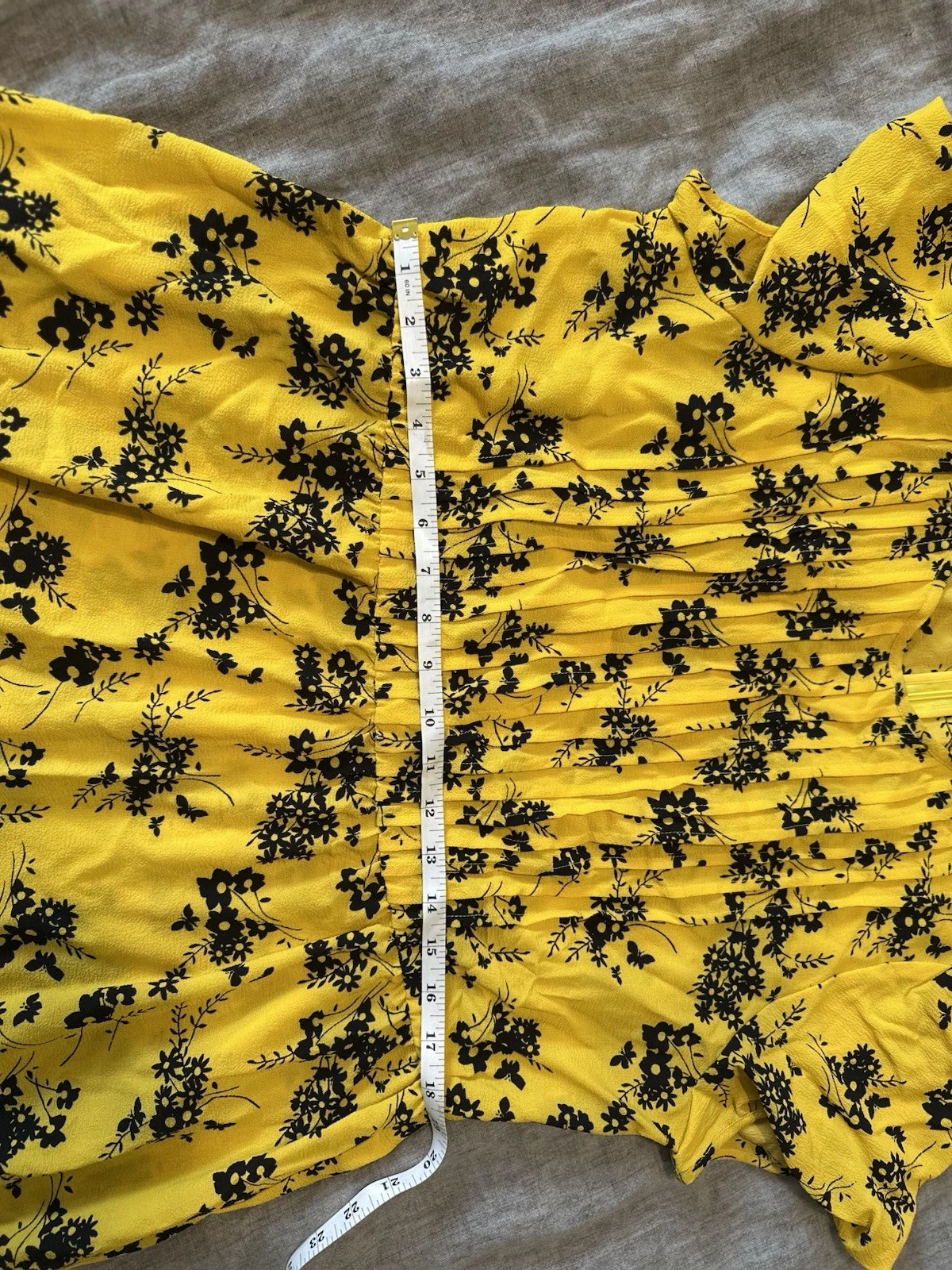 Abito Michael Kors aderente e svasato nero giallo stampa botanica crepe donna plissettato L