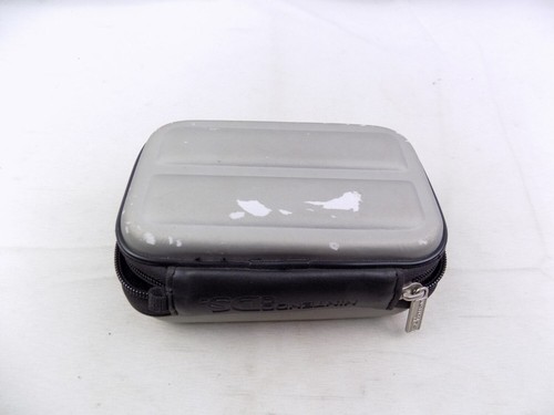 Nintendo DS Lite Silver Console Storage Hard Case (Imperfect) - Picture 3 of 3