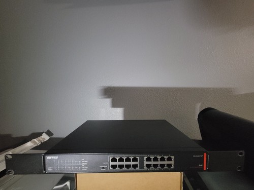 Buffalo BS-GU2016P POE 16-Port Gigabit Netzwerk Switch mit Stromkabel - Bild 2 von 2