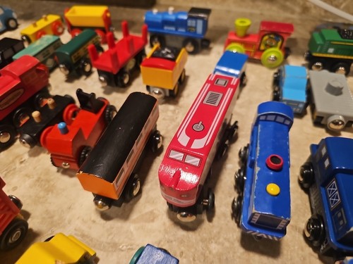 50+ off brand thomas the tank train engine cars etc + misc pieces Melissa Doug  - Picture 10 of 24