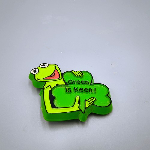 Kermit Pin Green is Keen Muppets Good Luck Kleeblatt Punze Vintage - Bild 2 von 5