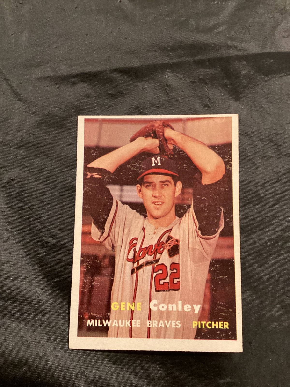 1957 Topps BB - #28 Gene Conley/Braves EX/EX+