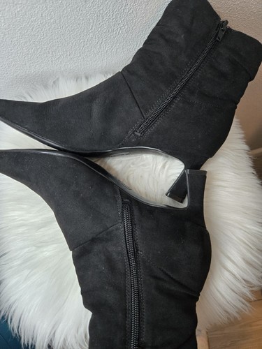 Naturalizer Women's Tribute Slouchy Ankle Bootie Sz 6- New  - Picture 5 of 7