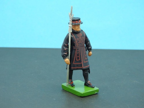 BRITAINS 1990 DIECAST METAL No.41062 YEOMAN WARDER IN CEREMONIAL DRESS MINT - Bild 3 von 7