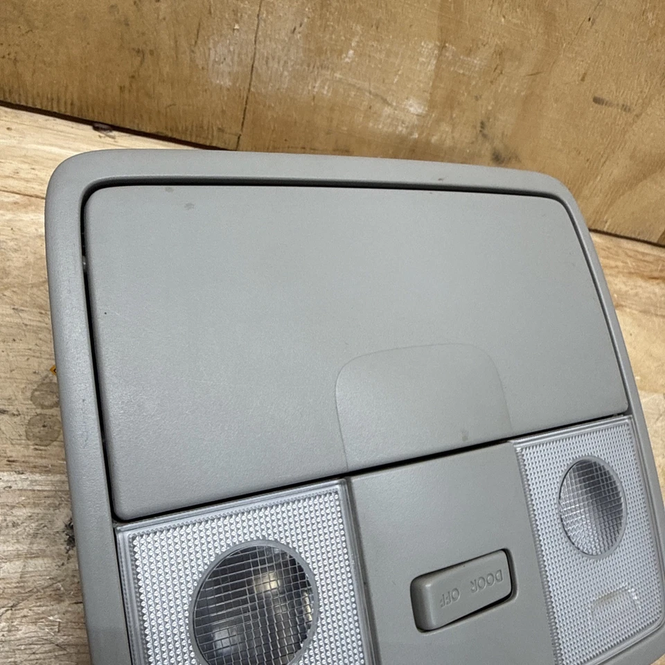 2010-2013 Kia Forte Gray Overhead Console Dome Light P/N 92810-1MXXX, KIA, OEM - Image 3 of 4