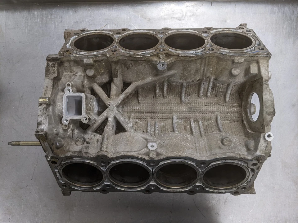 Блок цилиндров двигателя для 04–09 Nissan Titan 5.6 - Изображение 2 из 4